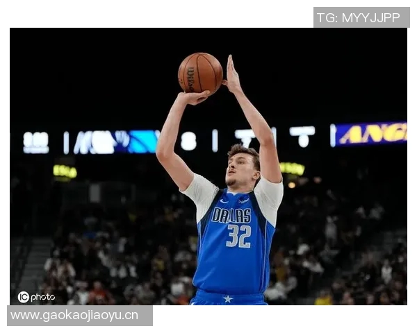 高低对比新赛季数据解析：弗拉格与浓眉的精彩表现一览