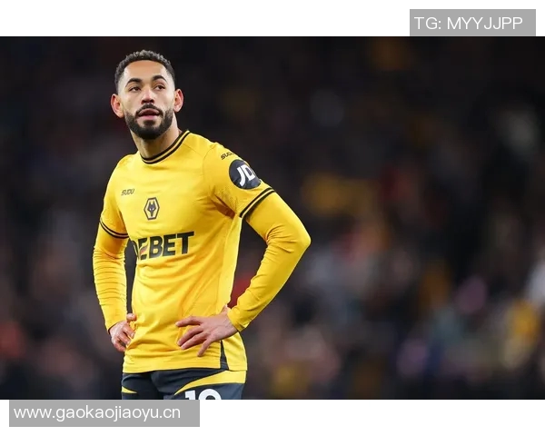 哈兰德社媒晒球鞋照展现幽默一面却依旧保持严肃风格