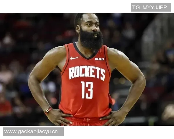 哈登谈球队首发阵容的优势与错位策略展现天赋异禀的潜力