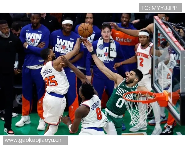 布里奇斯首节火力全开5投全中全场贡献20分11篮板2助攻1抢断表现抢眼