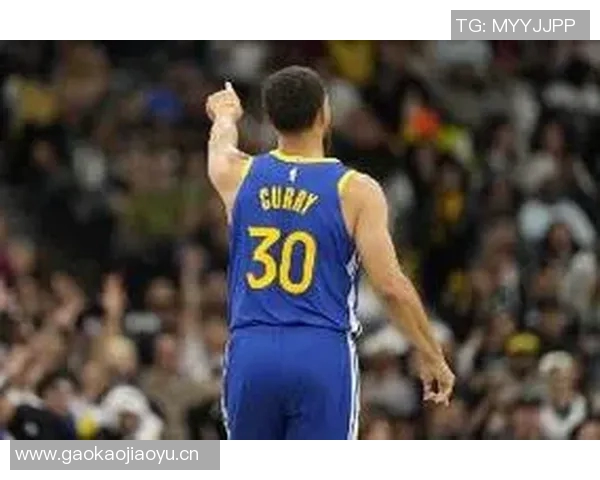 库里37岁依然神勇近三场场均343分助攻5次三分命中率超54
