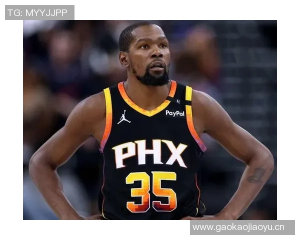 杜兰特称赞小贾巴里每次盖帽都是球队的关键时刻展现出色防守能力 杜兰特称赞小贾巴里每次盖帽都是球队的关键时刻展现出色防守能力