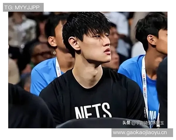 费尔南德斯盛赞曾凡博努力拼搏明日有望迎来首秀机会