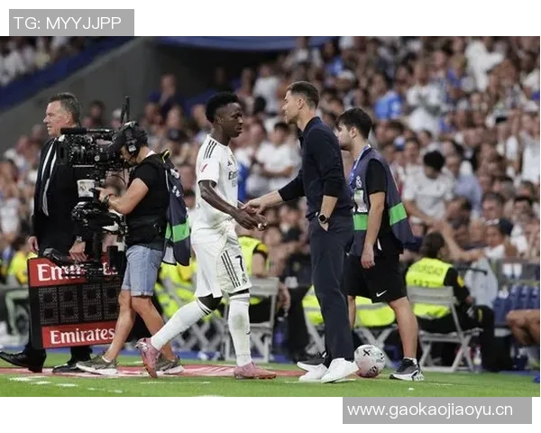 维尼修斯续约前景受教练影响阿隆索与其关系微妙分析