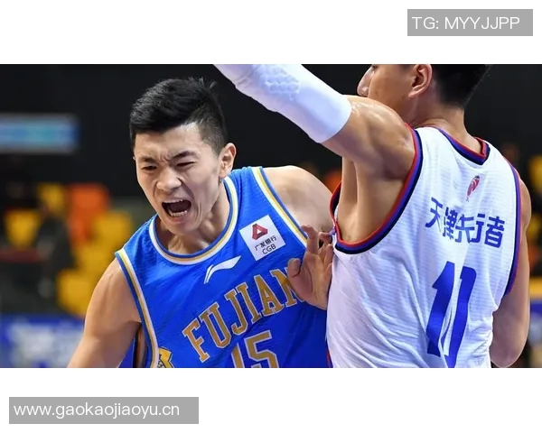 陈林坚状态回暖7投6中砍下15分三分球完美三连击助力球队奋战