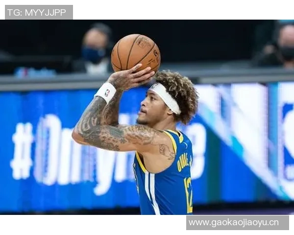 埃奇库姆表现出色四记三分助球队获胜贡献14分6篮板4助攻正负值11成为首发最高