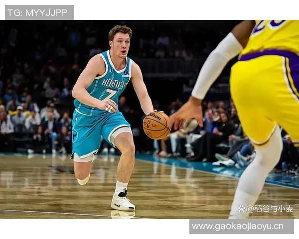 克尼佩尔再创佳绩连续15场命中两记以上三分球刷新新秀历史纪录