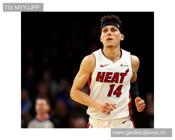 希罗表现平平15投仅中7罚球全中却正负值惨淡25球队失利成焦点