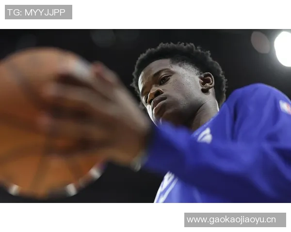 76人探花埃奇库姆表现亮眼13中4贡献全面数据助球队大胜