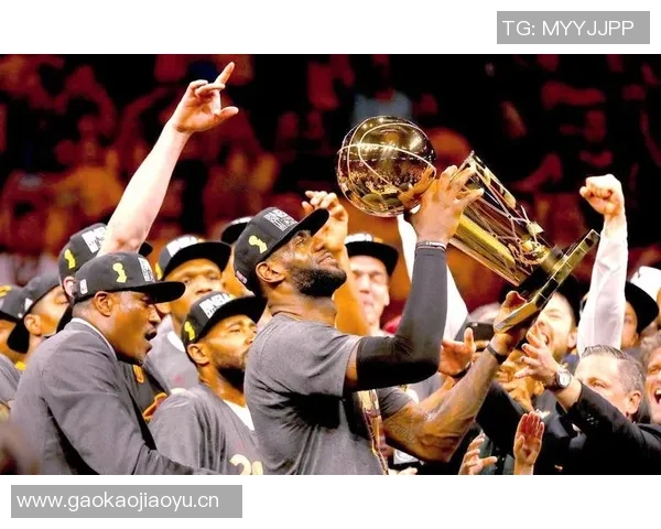 詹姆斯标志性时刻引争议为何选择如此低级的方式赚钱